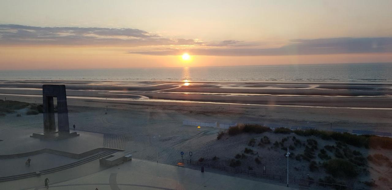 7Th Heaven Seaview Daire De Panne Dış mekan fotoğraf
